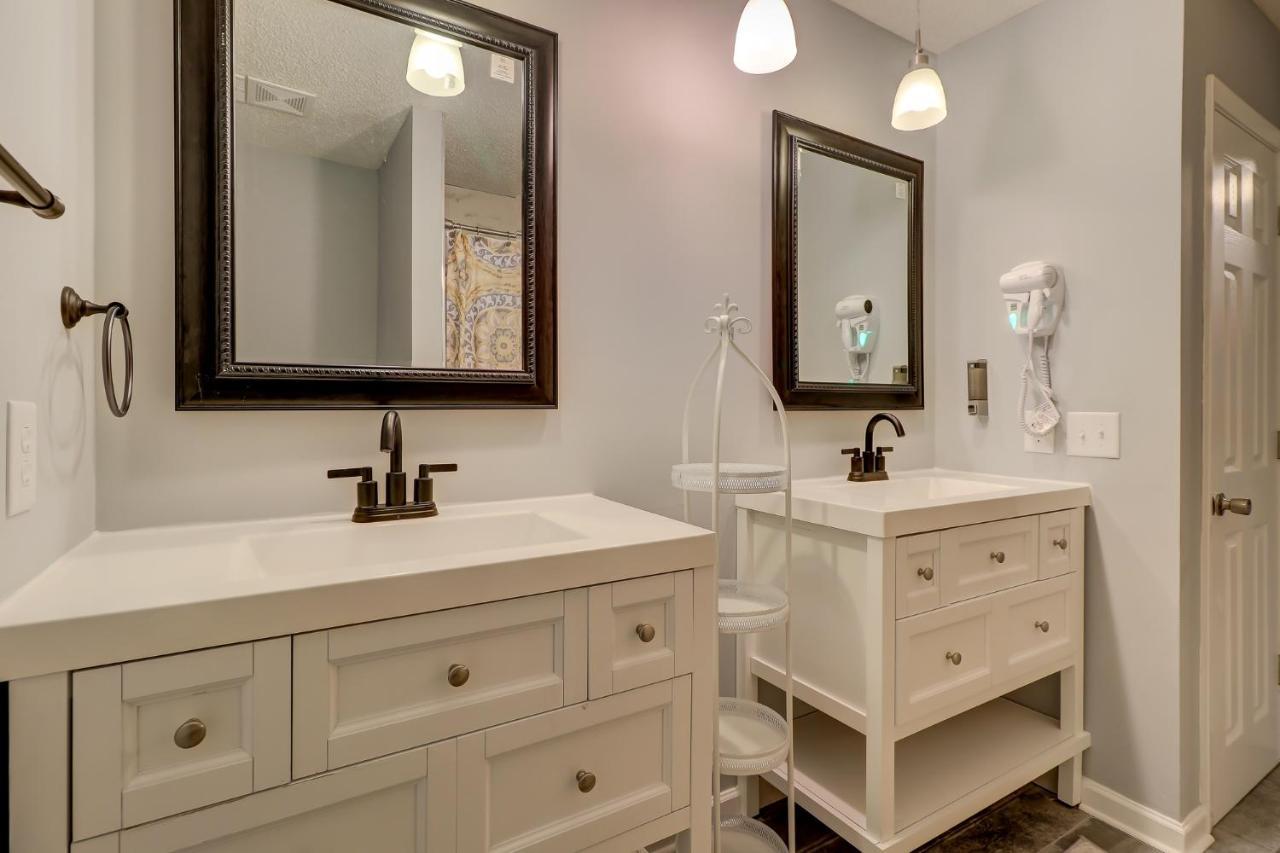 #111 Elaborate Condo Ideal Location 2Brm/2 Parking Hilton Head Island Ngoại thất bức ảnh